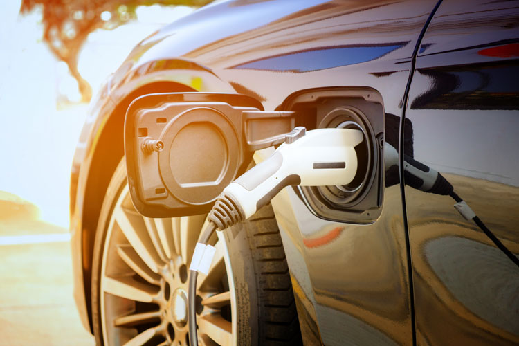 EV Chargers Should Be Accessed Through a Universal PAYG | usave.co.uk
